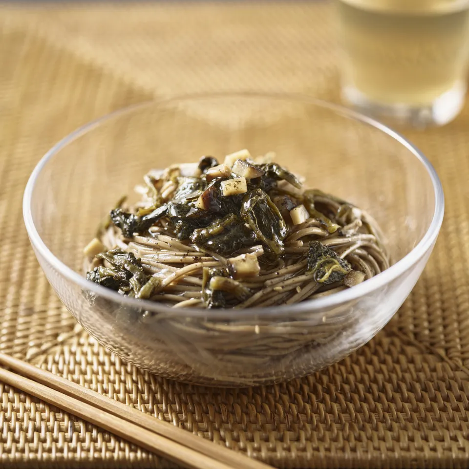 Buckwheat Noodle w/Korean Herb&Perilla Oil 강원도 곤드레 들기름 막국수 1인분